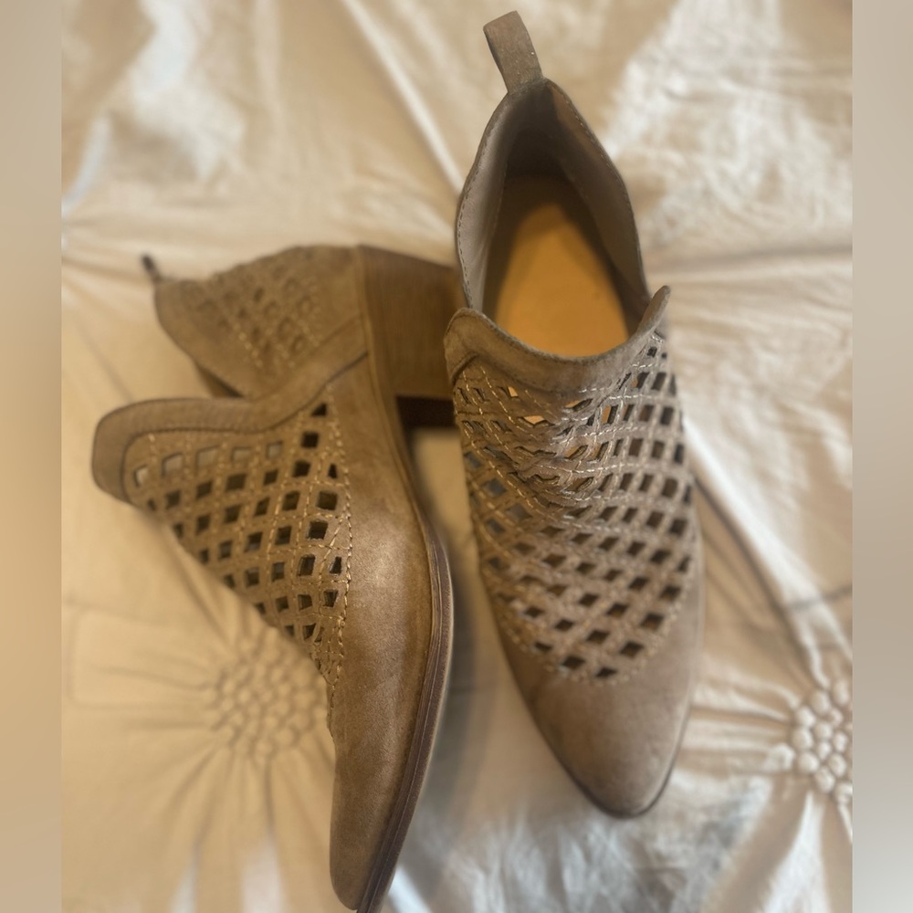 TARGET | light brown ankle boots